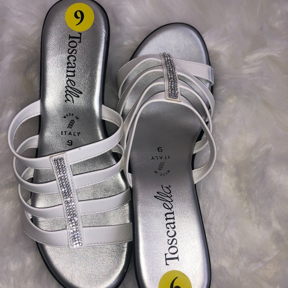 Toscanella White Sandals